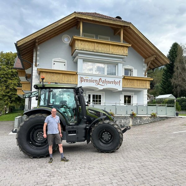 Oberhammer Alex