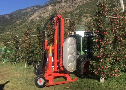 Pneumatisches Entlaubungsgerät für Obstbau